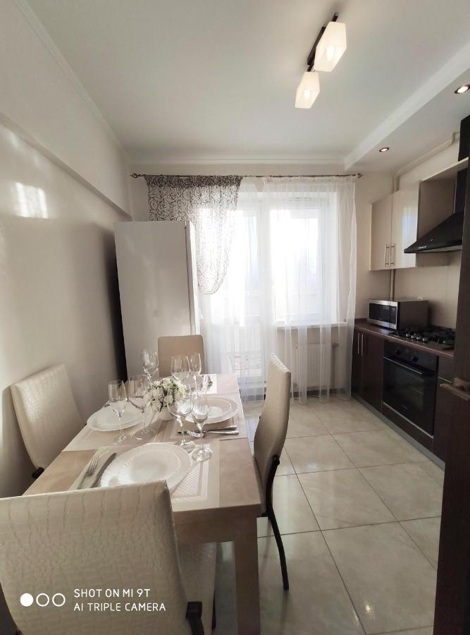 Comfort Apartments - Bright Family Suite Grodno Exterior photo